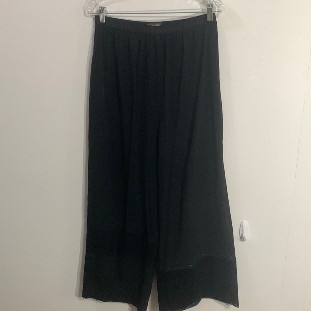 Shepatin Black Wide Leg pants Sz XL no material tag nylon feel